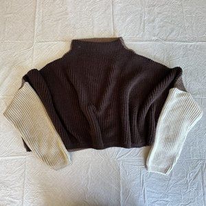 Pretty‎ Little Things Brown/Tan Cropped Oversized Sweater Mock Neck Women's US 2